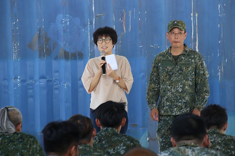 臺東縣府26日「臺東縣後備軍人教育召集訓練」敬軍活動 縣長饒慶鈴出席慰勞並贈加菜金