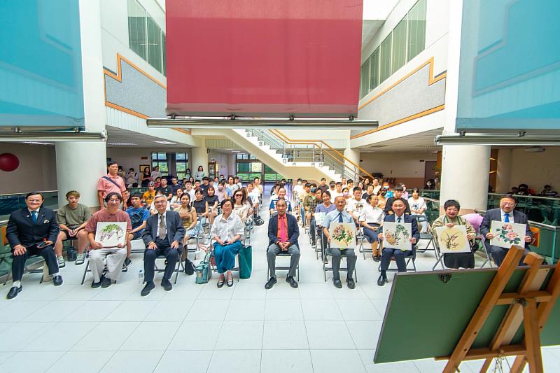 中華大學舉辦藝文展覽，將藝術帶進校園培育學生成為五育並重的陽光青年!