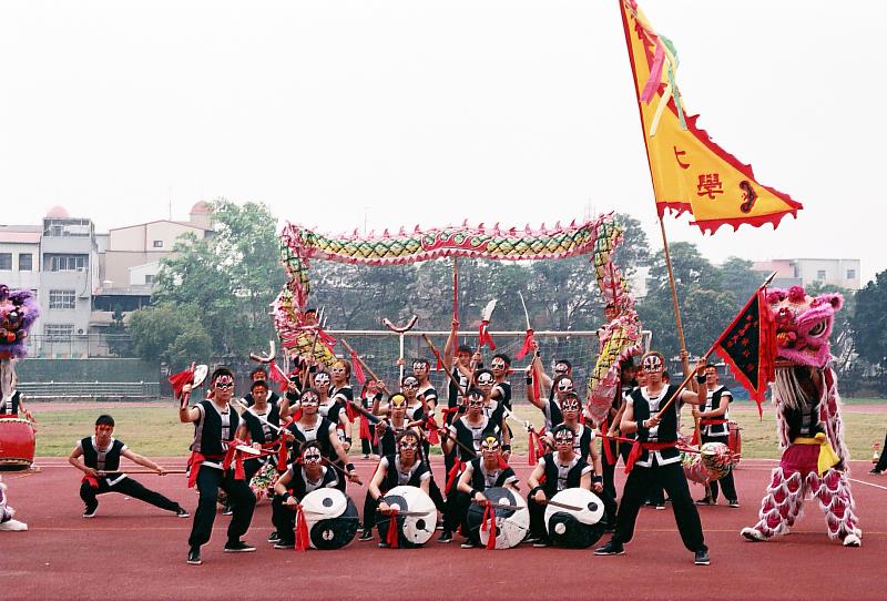 蔡宗信教授成立南大民俗隊，長期投入民俗體育推展