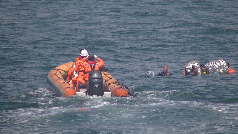 漁船失火救援過程