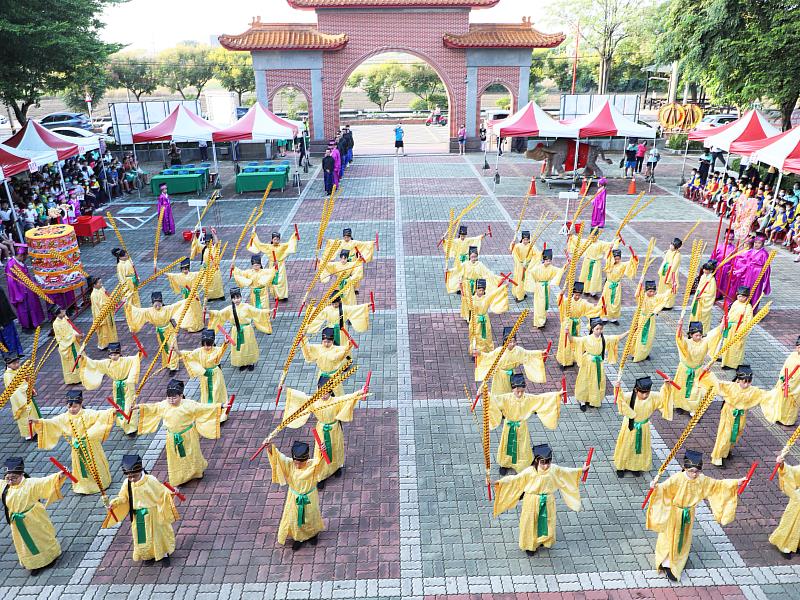 嘉義縣教師節祀禮祭孔大典　翁章梁擔任正獻官