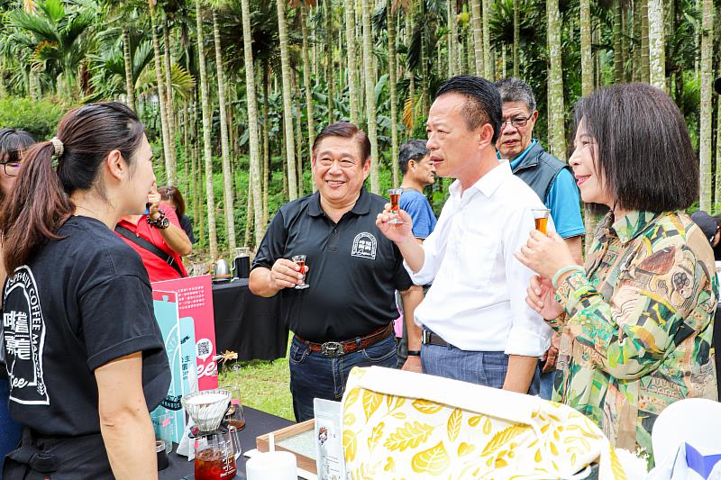 嘉義縣政府攜手精品咖啡業者 歡慶國際咖啡日-5