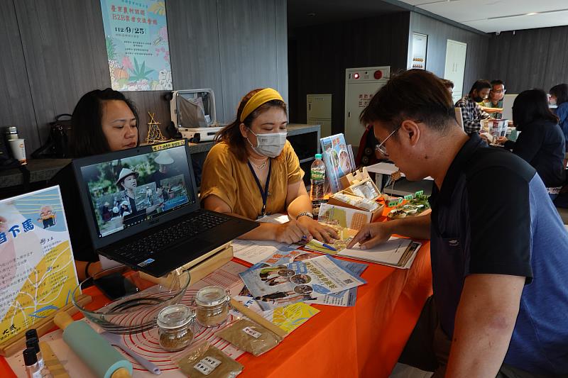 推動農村深度慢旅遊 臺東縣府扮紅娘移師高雄辦媒合 邀12家國旅業者交流座談