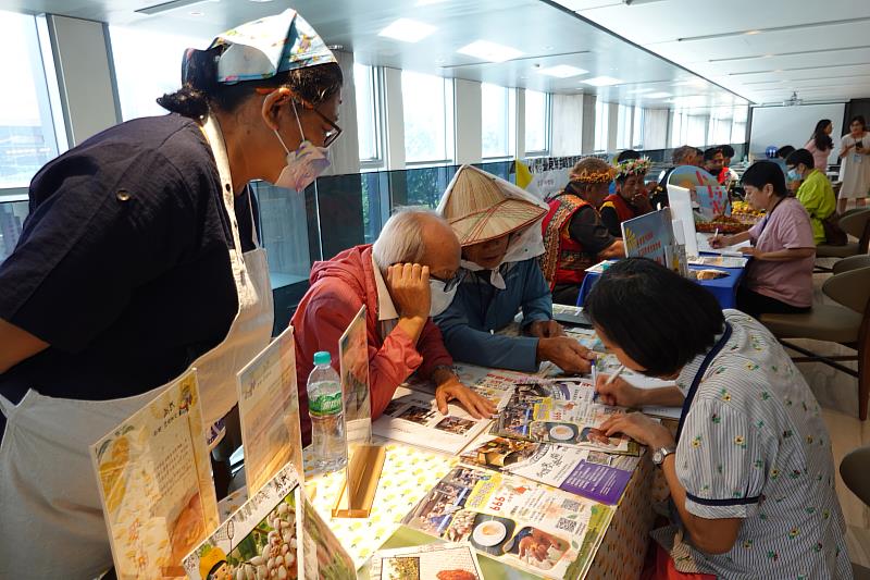 推動農村深度慢旅遊 臺東縣府扮紅娘移師高雄辦媒合 邀12家國旅業者交流座談