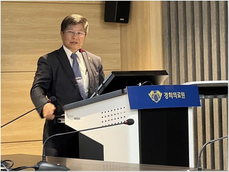中國醫藥大學副校長王陸海院士於台韓院士座談會發表演講
