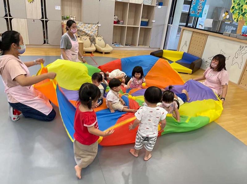 減輕家長育兒負擔 　高市長宣布竹市托育補助每月加碼500-1500元