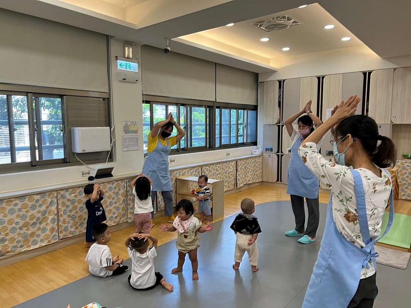 減輕家長育兒負擔 　高市長宣布竹市托育補助每月加碼500-1500元