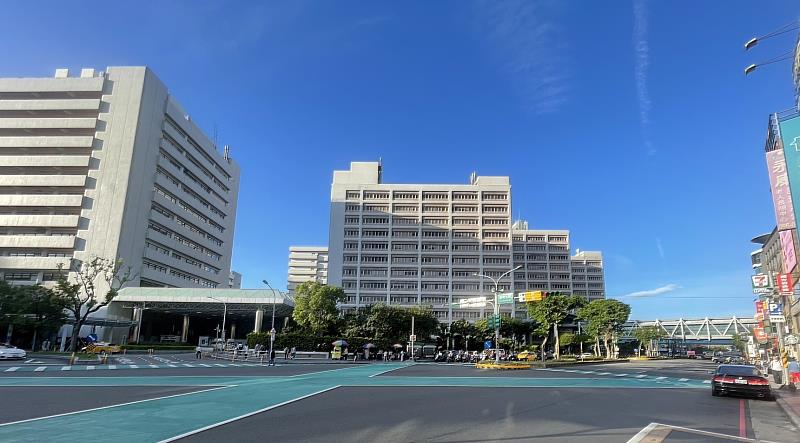 林口長庚醫院為全台最大規模醫院，周遭生活機能優秀，搭配機場捷運吸引雙北市外移人口置產 。(永慶房產集團提供)