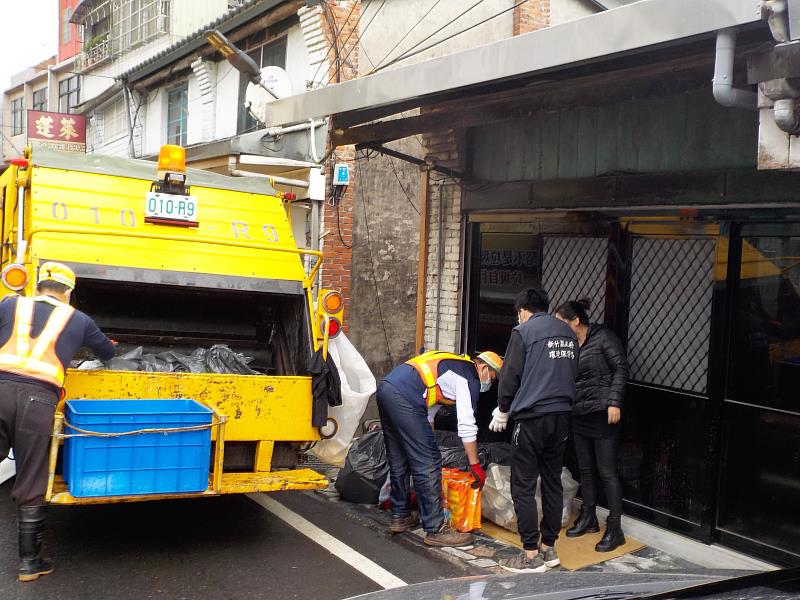 新竹縣政府環境保護局彙整各鄉鎮市垃圾收運情形，提醒民眾務必留意收運時間，做好垃圾分類資源回收及垃圾減量。