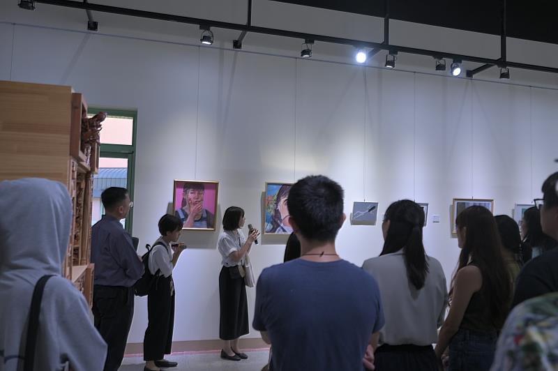 日本岡山大學教育學部學生介紹作品。
