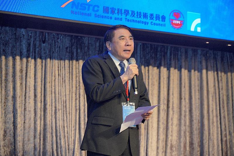 國立臺灣海洋大學校長兼海洋工程學會許泰文理事長致詞