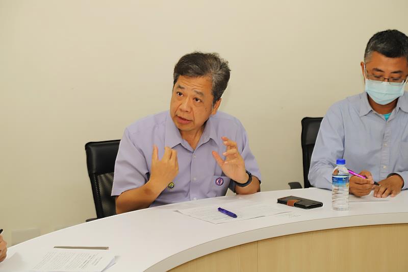 小犬颱風「有風無雨」鹽塵害致停電 翁縣長召開檢討會，台電力拚復電