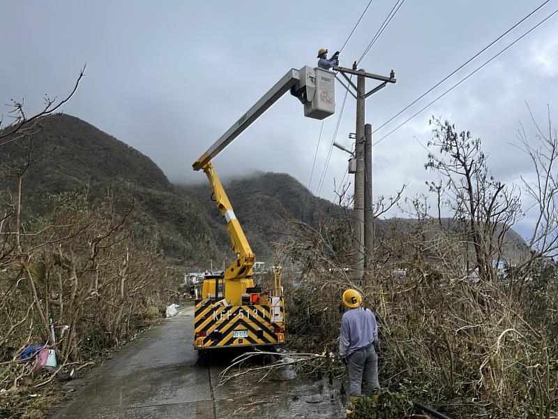 全球第三大強風釀蘭嶼災損  各界齊心聯手搶修5天島上恢復正常運作  饒慶鈴:中央與地方合作共創奇蹟