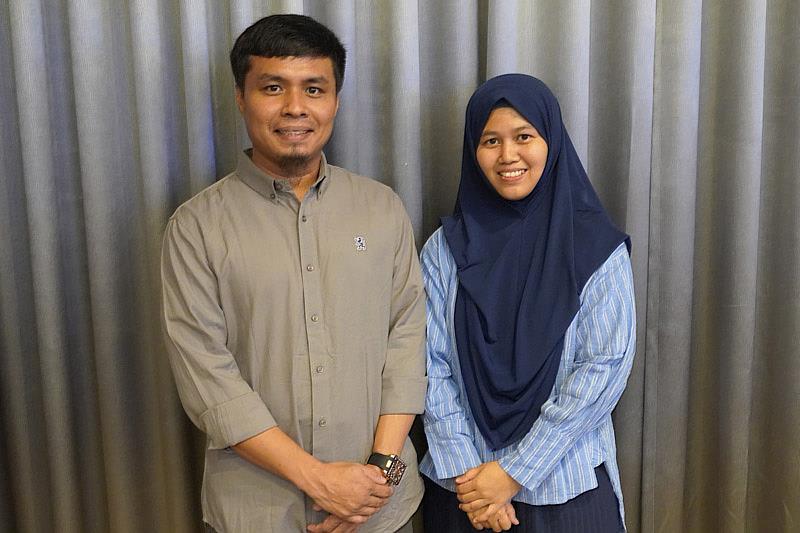 大葉大學管理學院博士班畢業的印尼夫妻Muhammad Rasyid Abdillah(左)與Rizqa Anita(右)回母校經驗分享