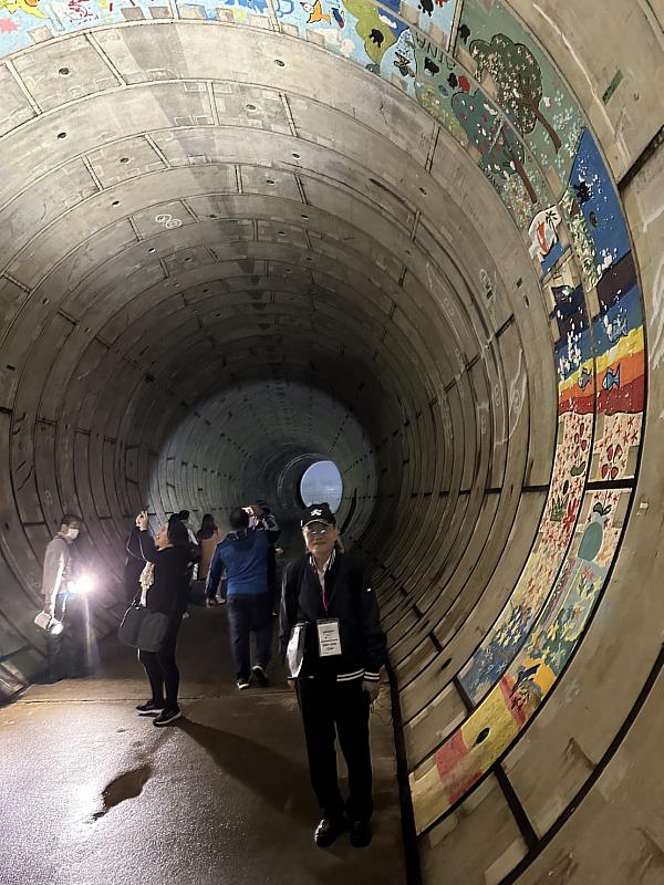 新北市政府代表團也於13日到達東京治水工程「神田川環狀七號線地下調節池」進行考察