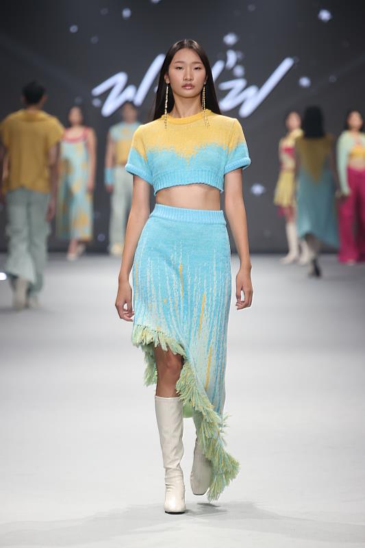 「陳葳  WW'W」走秀照