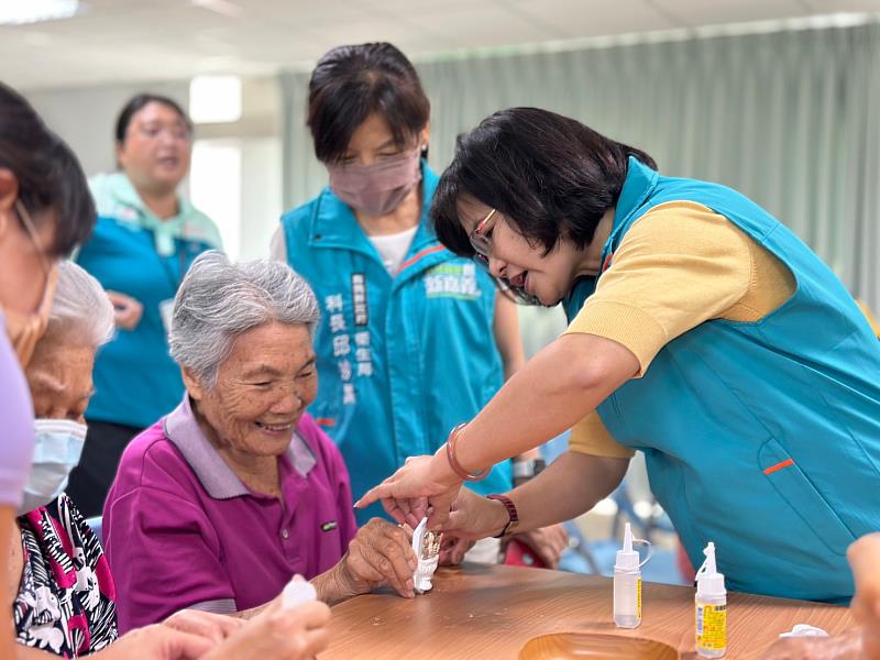 衛生所醫事C據點驅蚊防疫不缺席