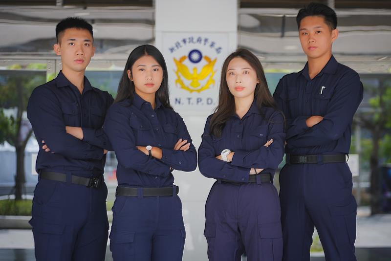 警專40期畢業分發至本局同仁，左起林鈺翔、黃明鵑、林心妮、鄭次浩。
