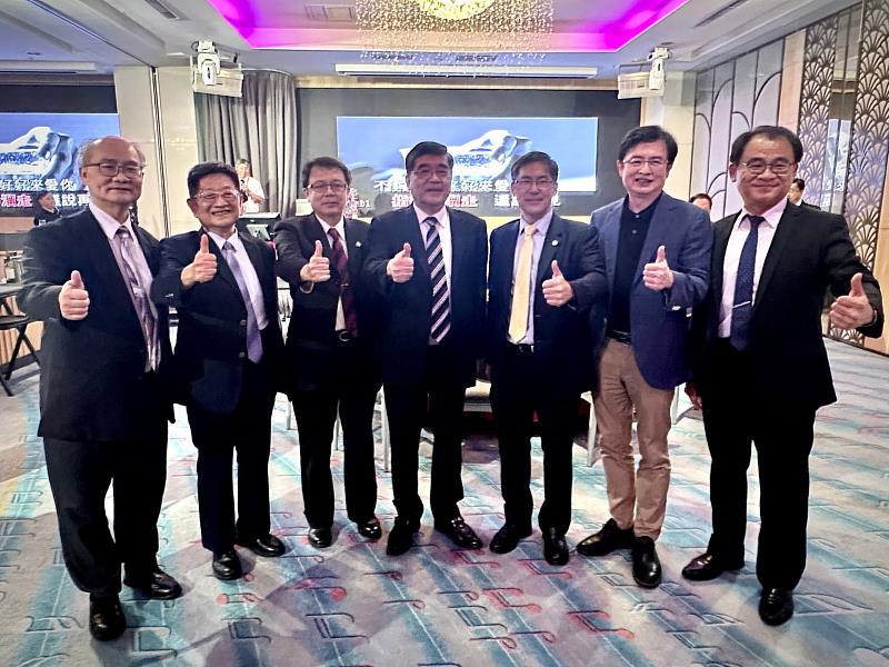 台灣目前22個醫師公會中，有5位理事長是高醫校友，69校慶期間特別返校參加校慶系列活動
