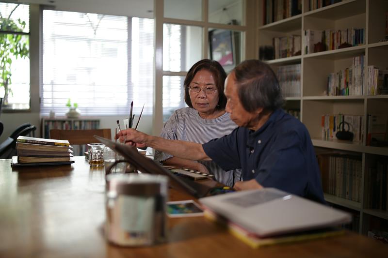 李欽賢賢伉儷聯手創作很多繪本，陪伴很多小朋友認識臺灣的火車、火車站以及相關的故事。