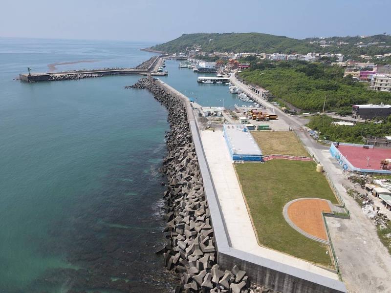 建置聚落式污水處理設施，截流生活污水經過現地處理後再排入既有溝渠，降低對原有環境衝擊。