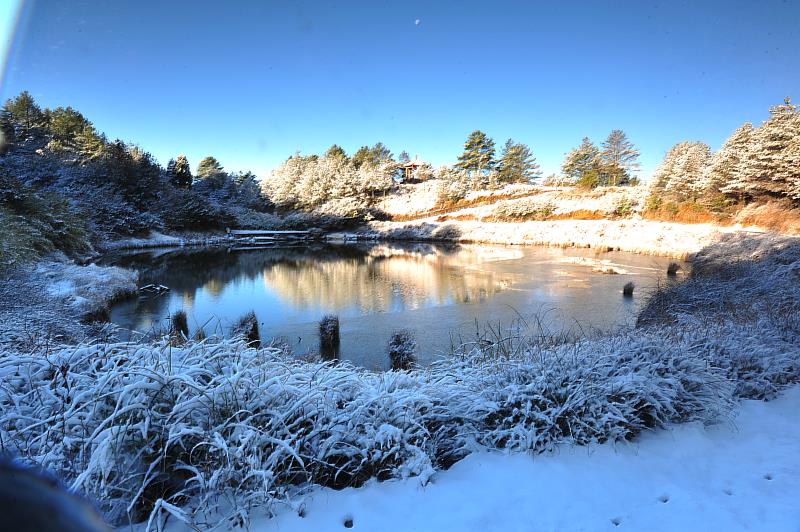 難得一見的大雪山國家森林遊樂區_天池雪景(林業保育署提供)