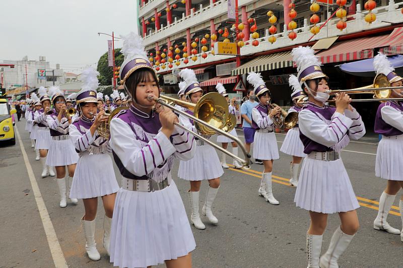 嘉義縣國際身障者日暨公彩嘉年華 千人新港遊行