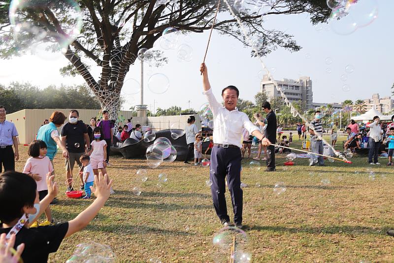 關注早療議題 嘉義縣政府辦溫馨園遊會親子樂翻