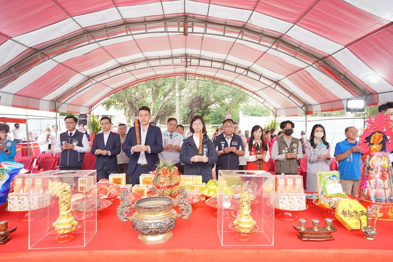 市府秘書長張治祥代表市長高虹安出席動土祝禱儀式