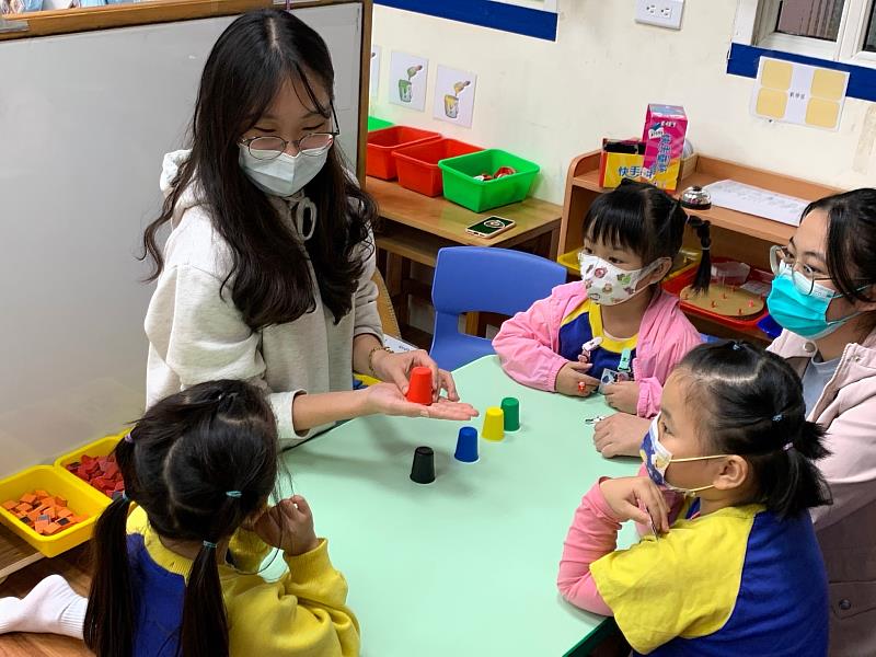 育達科大幼保系闕雅渝同學幼兒教學照片