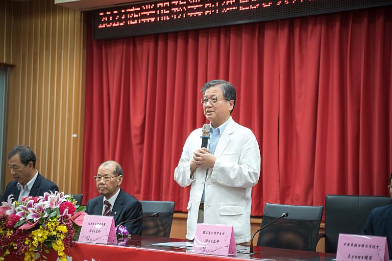 北商大任立中校長在致詞中表示,會資系已成功從教育部申請到全國第一所ESG、碳管理的產業措施專班。