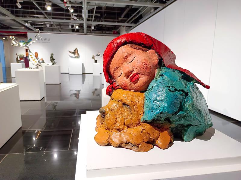 【童心禪語—蔡金龍雕塑邀請展】藝術家蔡金龍,展出「佛像之美」、「喜樂之心」、「生肖之運」等四十多件經典作品
