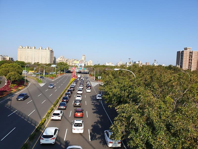 新竹縣政府為全力改善交通，多箭齊發