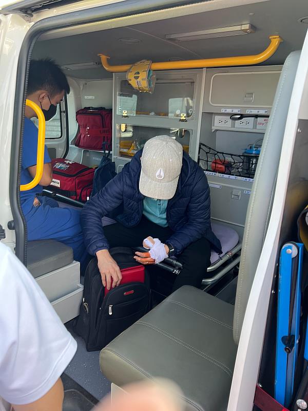 將傷患交由救護車送往梧棲童綜合醫院診治，圓滿完成本次救援任務。