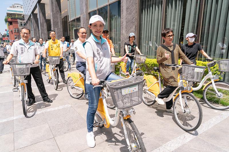 交通議題方面，市民對於市府完成YouBike2.0升級與擴建給予高滿意度。