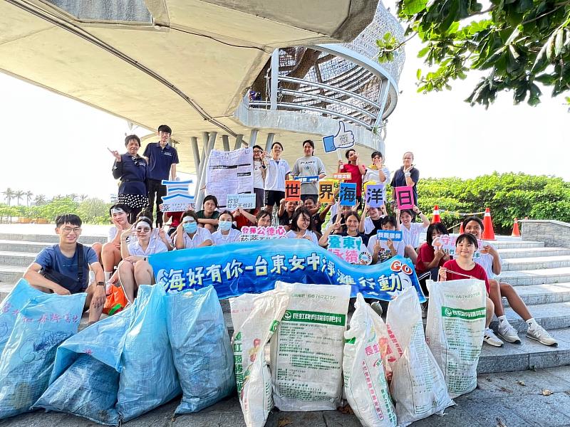 臺東環保局推動永續發展目標 攜手縣內學校師生辦理7場次淨灘行動 共同落實環保綠生活