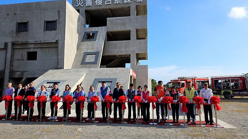 臺東縣消防局室內綜合訓練中心及複合災害訓練場廳舍落成 提升災害搶救訓練及搜救犬救援量能