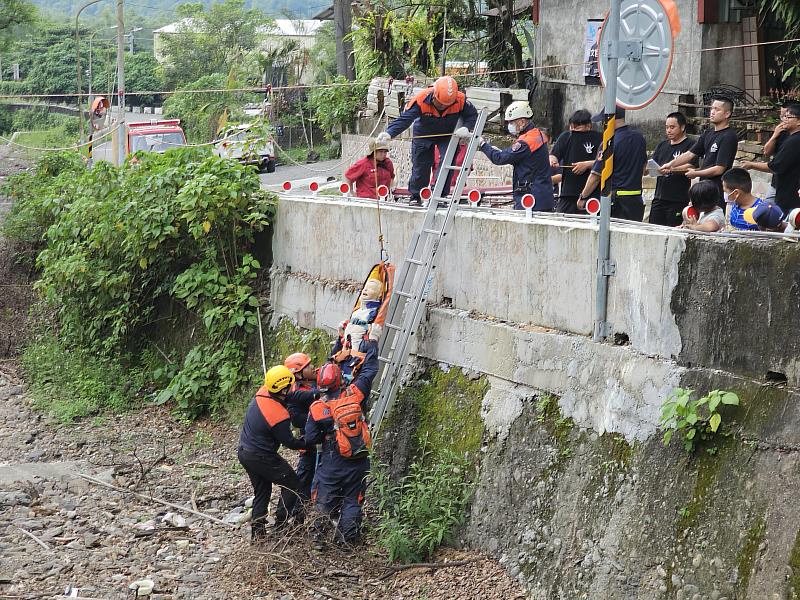 屏東縣土石流自主防災社區創新成效卓越-登山客救援