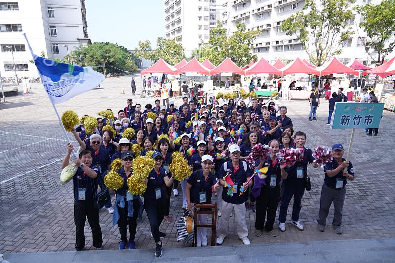 112年全國環保志義工群英會新竹市志工代表合影