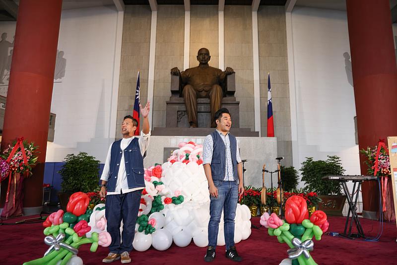 〈臺語鬥嘴鼓〉期間限定劇團演出