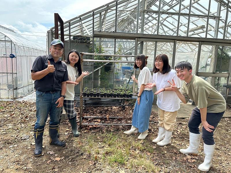 東海食科系至日本鳥取大學農學部附屬蔬果中心，瞭解日本農業先進的栽種方法與各種蔬果的加工方式