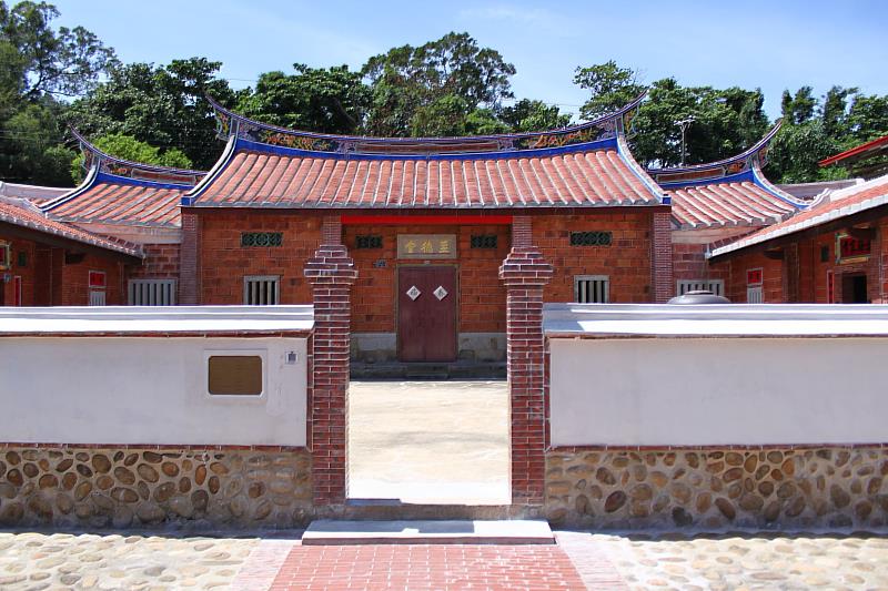 今年的頒獎典禮特別以吳濁流故居古樸的建築為主體