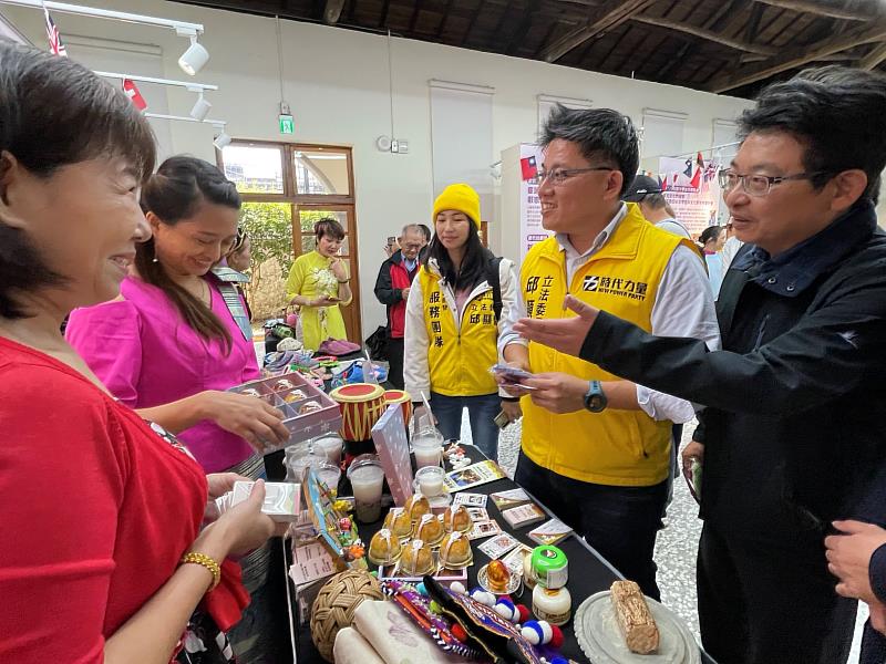 新住民團隊展示客緬一家親計畫