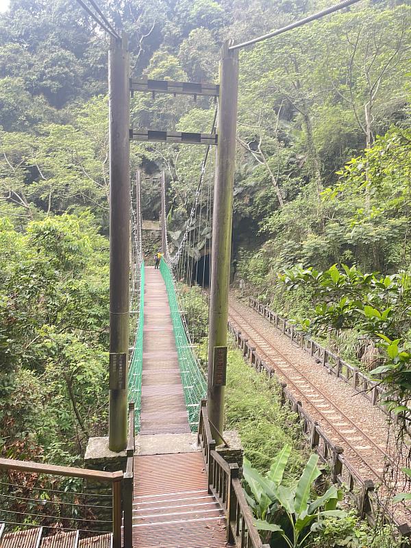 獨立山步道2號吊橋及其所屬路段仍開放遊客通行