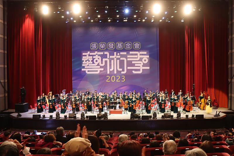 永恆梁祝音樂會21日晚間於台北國際會議中心舉行，現場湧入超過兩千名樂迷到場聆聽。
