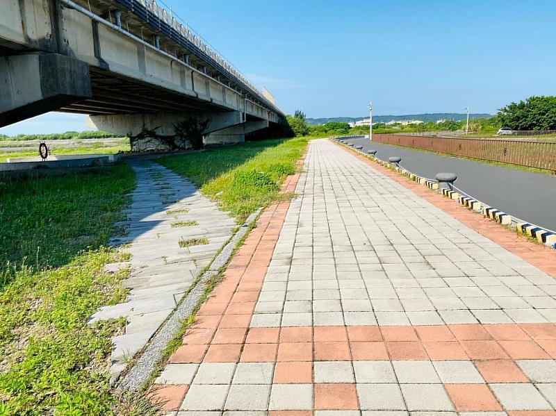 舊港里內環島步道透水鋪面