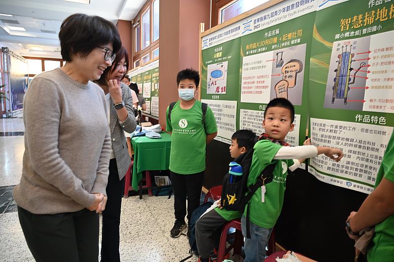 臺東第九屆青少年創意發明競賽登場 饒慶鈴力挺孩子將想像付諸實踐 快樂解決生活中問題