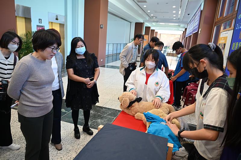 臺東第九屆青少年創意發明競賽登場 饒慶鈴力挺孩子將想像付諸實踐 快樂解決生活中問題