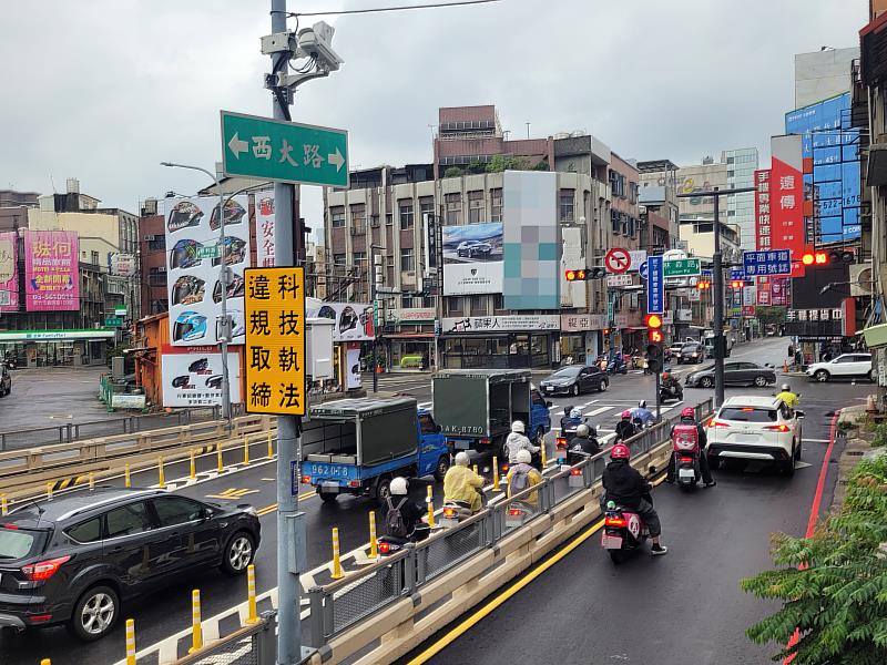 西大路與林森路，為易肇事高風險路口12/1將科技執法上路。