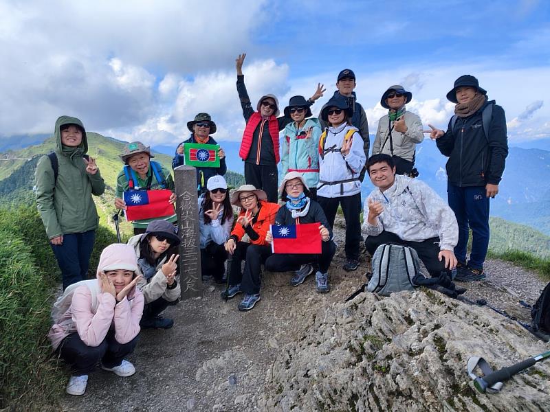 走吧！跟我們一起上山去 ~武陵福壽山合歡群峰 百岳輕裝行~